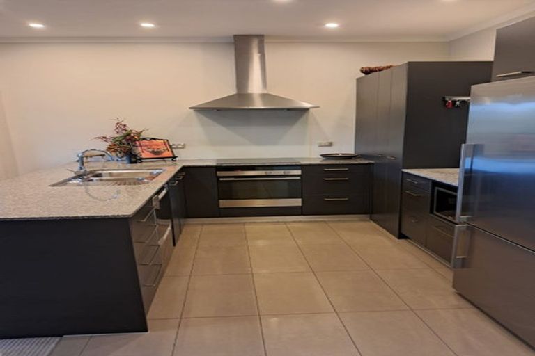 Photo of property in The Strand, 3/16 Ronald Street, Strandon, New Plymouth, 4312