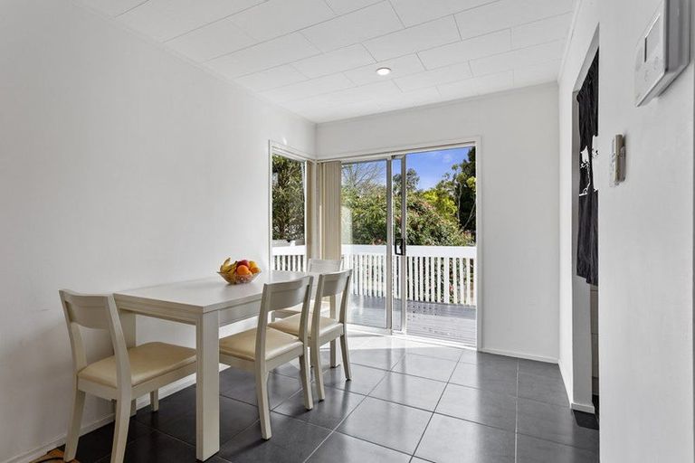 Photo of property in 8 Skyla Place, Massey, Auckland, 0614