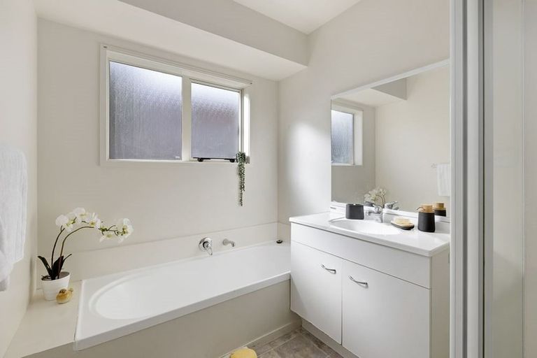 Photo of property in 25 Mably Court, Stanmore Bay, Whangaparaoa, 0932