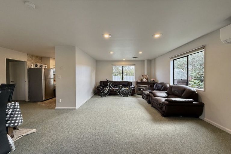 Photo of property in 14a Mason Street, Moera, Lower Hutt, 5010