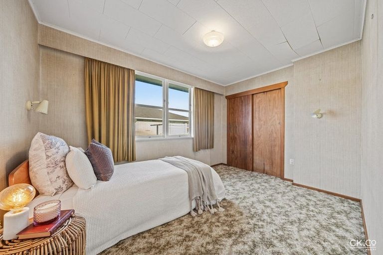 Photo of property in 2/49 Garden Road, Avalon, Lower Hutt, 5011