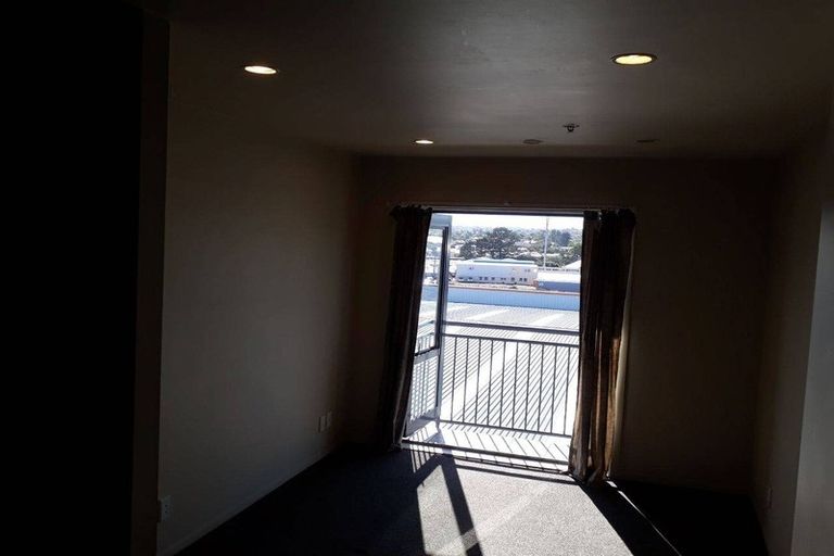 Photo of property in 10d Crown Lynn Place, New Lynn, Auckland, 0600