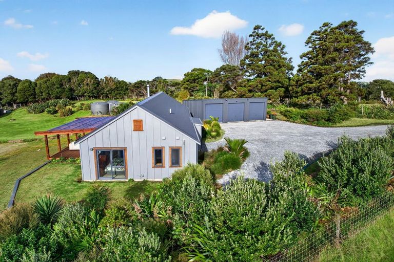 Photo of property in 2760 South Head Road, South Head, 0874