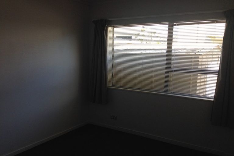 Photo of property in 1/26a Eastern Road, Eastern Beach, Auckland, 2012