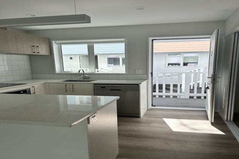 Photo of property in 2/39 Beresford Street, New Brighton, Christchurch, 8061