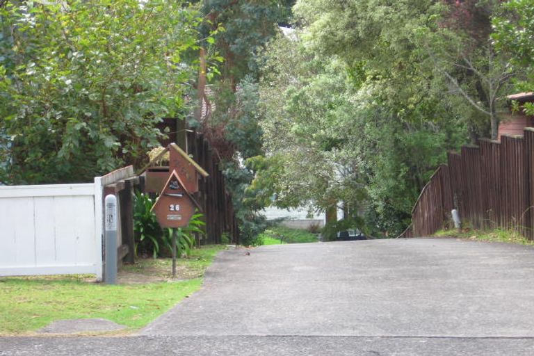 Photo of property in 26 Butterworth Drive, Glendene, Auckland, 0602