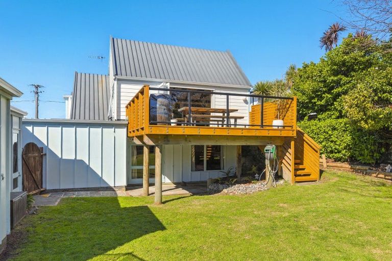 Photo of property in 13 Walton Road, Paraparaumu Beach, Paraparaumu, 5032
