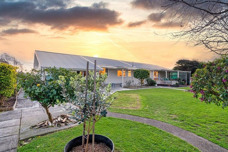 Photo of property in 9 Lesley Grove, Waikanae, 5036