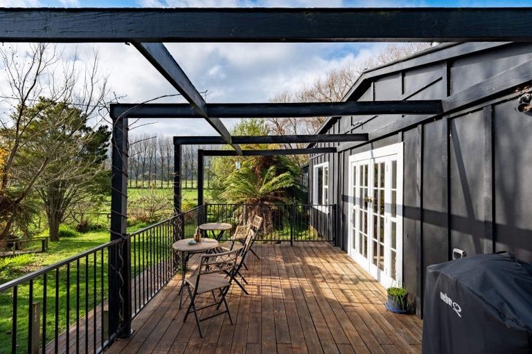 Photo of property in 806 Pohangina Road, Ashhurst, 4884