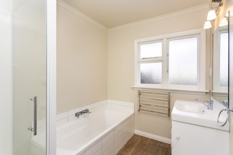 Photo of property in 190 Cashmere Road, Hoon Hay, Christchurch, 8025