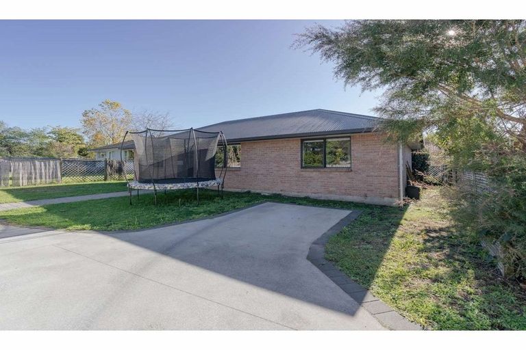 Photo of property in 12b Jacaranda Place, Parklands, Christchurch, 8083