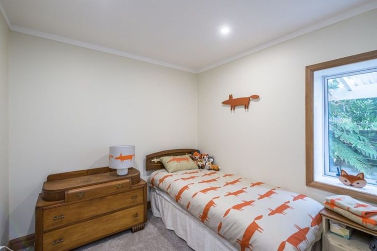 Photo of property in 21 Puriri Road, Waikanae, 5036