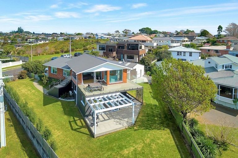 Photo of property in 1 Lemon Grove Avenue, Otumoetai, Tauranga, 3110