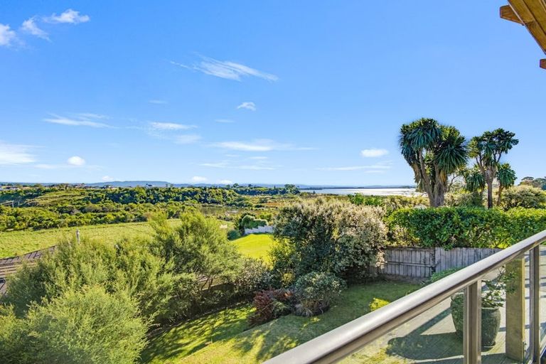 Photo of property in 64 Sereno Vista, Bellevue, Tauranga, 3110