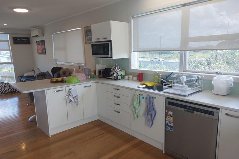 Photo of property in 19a Marewa Street, Te Atatu South, Auckland, 0610