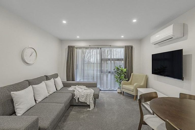 Photo of property in 8 Te Ara O Ralph Olsen, Wainuiomata, Lower Hutt, 5014