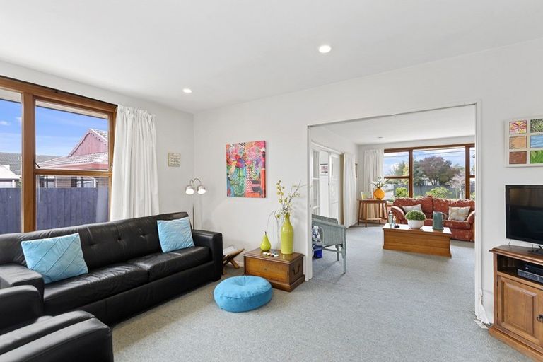 Photo of property in 11 Croziers Road, St Albans, Christchurch, 8052