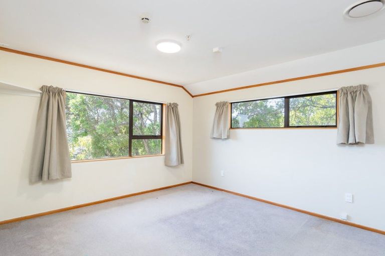 Photo of property in 22 Exploration Way, Whitby, Porirua, 5024