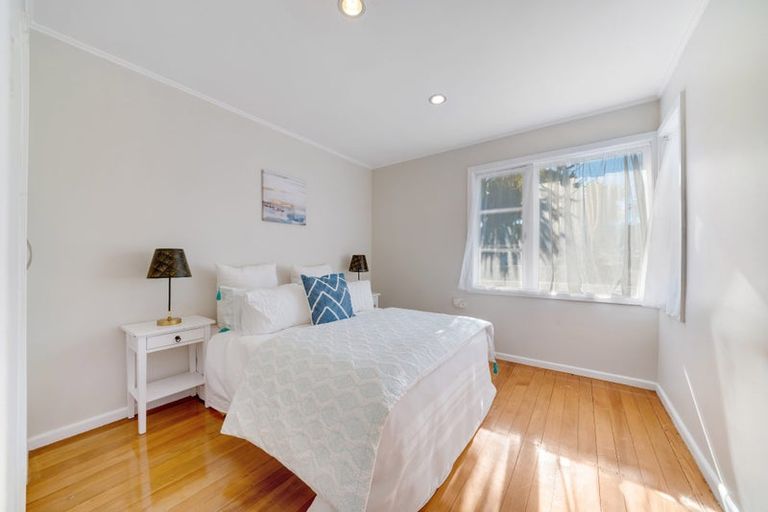 Photo of property in 26 Miller Road, Mangere Bridge, Auckland, 2022