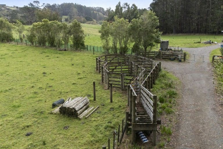 Photo of property in 39 County Heights Drive, Aokautere, Palmerston North, 4471