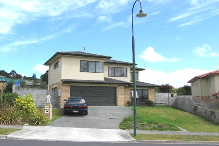 Photo of property in 52 Black Teal Close, Unsworth Heights, Auckland, 0632