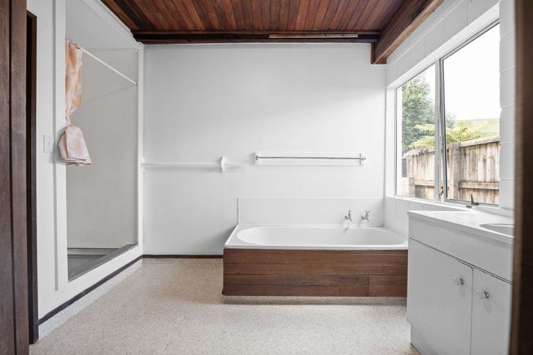 Photo of property in 16 Knighton Road, Hillcrest, Hamilton, 3216