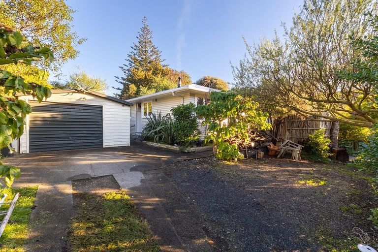 Photo of property in 5 Leinster Avenue, Raumati South, Paraparaumu, 5032