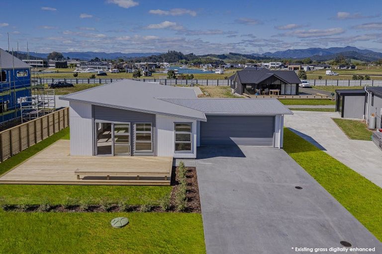 Photo of property in 8 Ngaroma Crescent, Whitianga, 3510