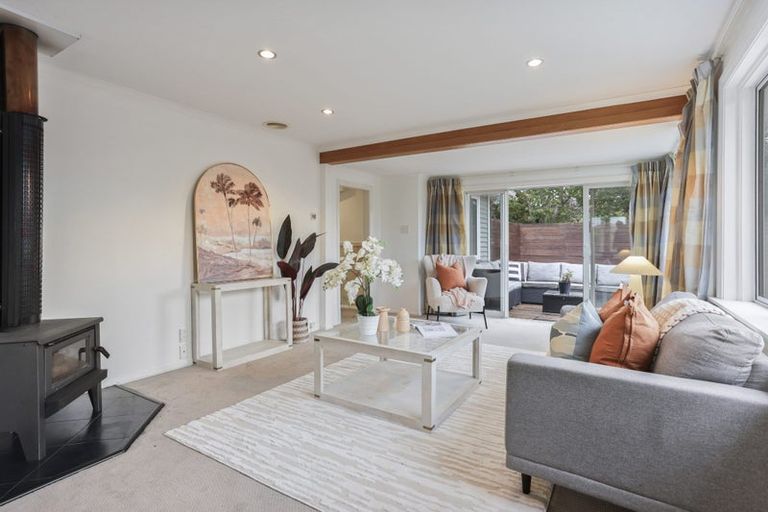 Photo of property in 197a Main North Road, Redwood, Christchurch, 8051
