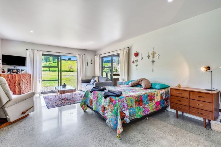 Photo of property in 33a Waiotahi Drive, Mangawhai, 0573