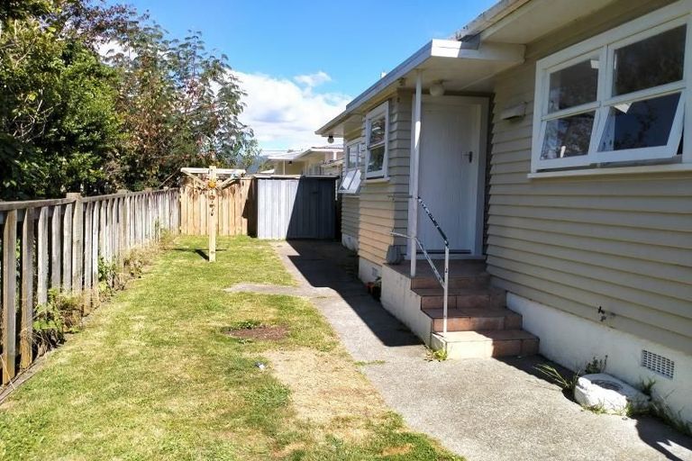 Photo of property in 7 Eton Place, Levin, 5510