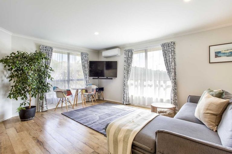 Photo of property in 59 Cabeleigh Drive, Helensville, 0800