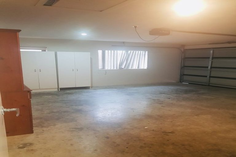 Photo of property in 79a Stanley Road, Glenfield, Auckland, 0629