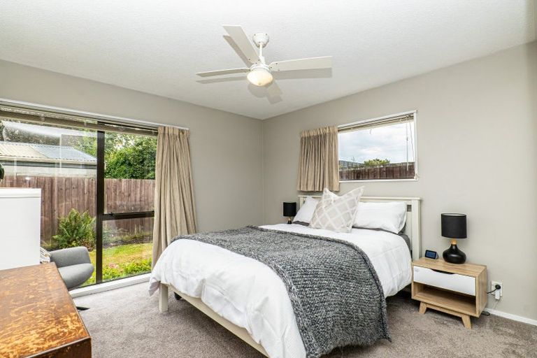 Photo of property in 28 Staveley Street, Avonhead, Christchurch, 8042