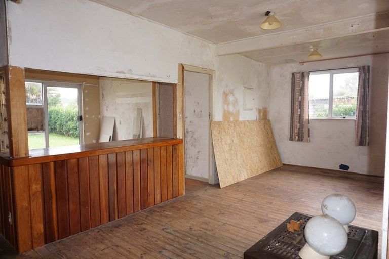 Photo of property in 14 Otereo Street, Hokio Beach, Levin, 5571