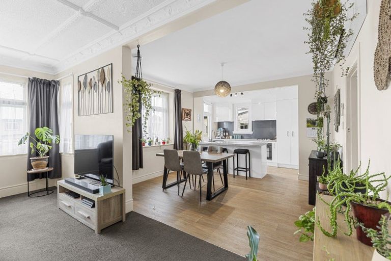 Photo of property in 58 Featherston Street, Takaro, Palmerston North, 4412