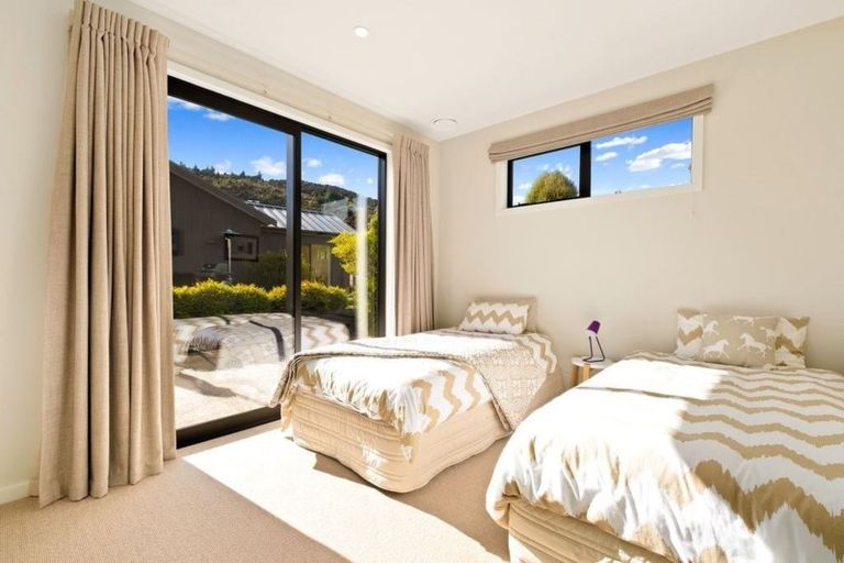 Photo of property in 12 Hidden Hills Drive, Wanaka, 9305