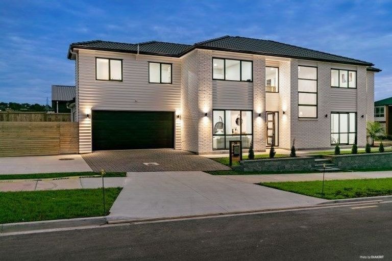 Photo of property in 36 Hikuawa Road, Flat Bush, Auckland, 2019
