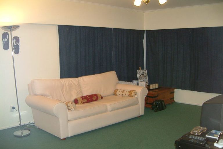 Photo of property in 1/152 Manuka Road, Bayview, Auckland, 0629