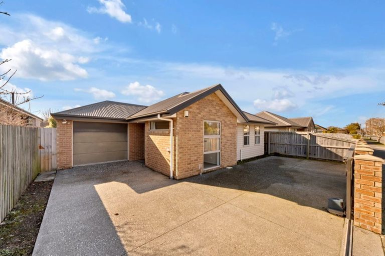 Photo of property in 2/31 Veitches Road, Casebrook, Christchurch, 8051