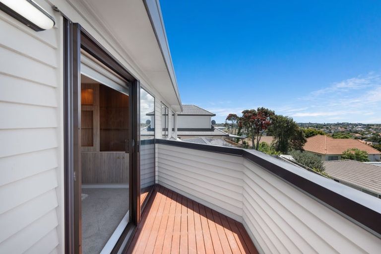 Photo of property in 216 Whitford Road, Shamrock Park, Auckland, 2016