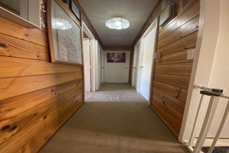 Photo of property in 1/42 Starforth Place, Henderson, Auckland, 0612