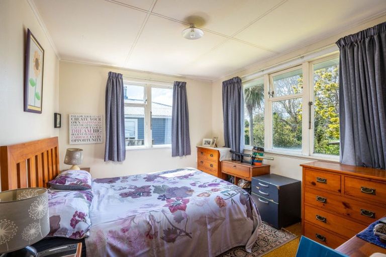 Photo of property in 20 Pukatea Street, Inglewood, 4330