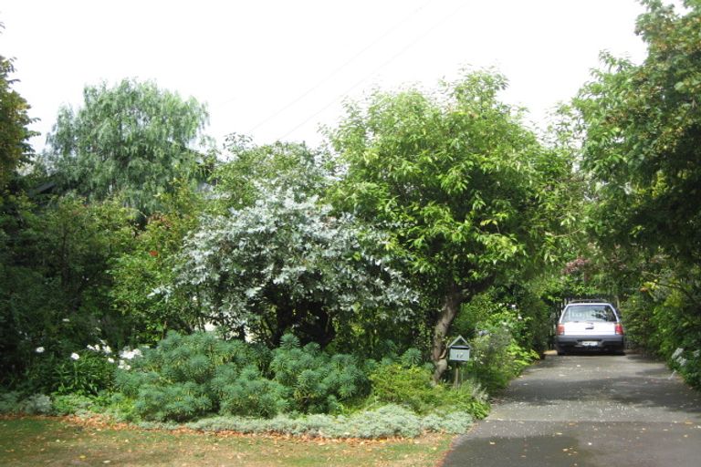 Photo of property in 17 Gosset Street, St Albans, Christchurch, 8014