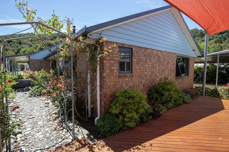 Photo of property in 5 Munson Street, Reefton, 7830