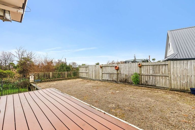 Photo of property in 10 Gemini Place, Kawaha Point, Rotorua, 3010
