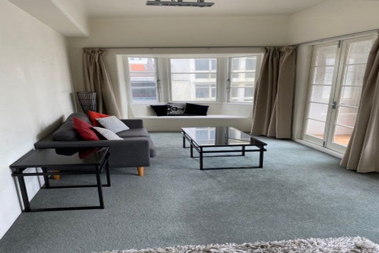 Photo of property in 1u2 Hay Street, Oriental Bay, Wellington, 6011