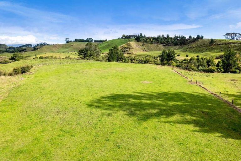 Photo of property in 402 Hursthouse Road, Tarurutangi, Inglewood, 4389