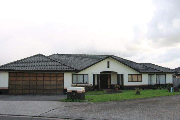 Photo of property in 8 Moy Place, East Tamaki Heights, Auckland, 2016