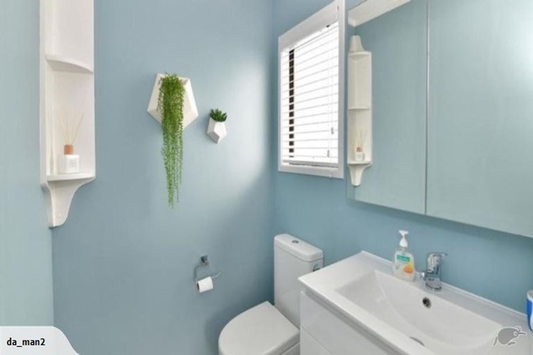 Photo of property in 1/14 Arkles Strand, Arkles Bay, Whangaparaoa, 0932